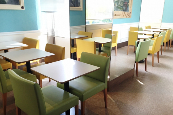 カフェダイニングの画像