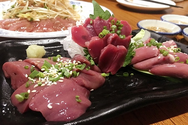 鳥料理店の画像